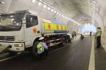 湄渝高速救援服务哪些能提供-道路救援服务搭电汽车维修救援中心
